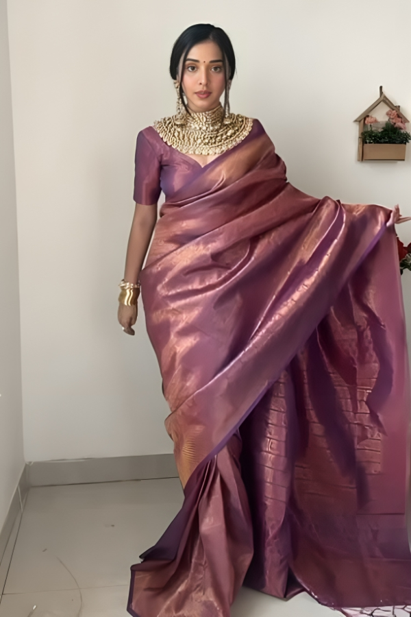 Effortless Elegance: Jacquard Gold Waving Soft Lichi Silk Saree Set