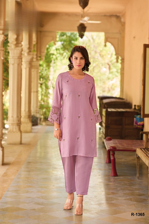 Elegant Slub Roman Viscous Silk Kurta Set with Sadab Khatli Work